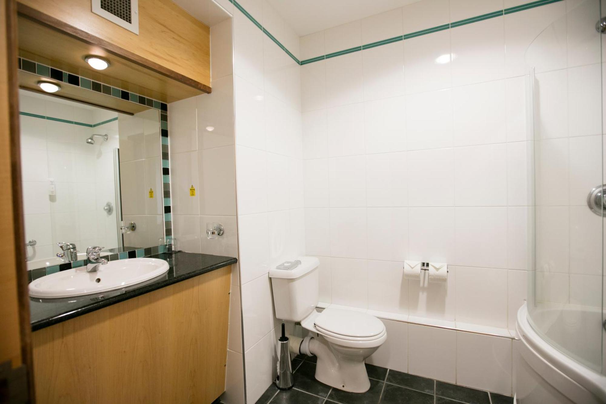 La Mon Hotel & Country Club Castlereagh Bagian luar foto